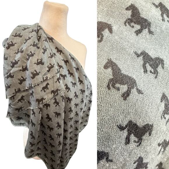 Semi-Sheer Soft Viscose Horse Print Rectangle Scarf Shawl Gray Black Western - Picture 1 of 9